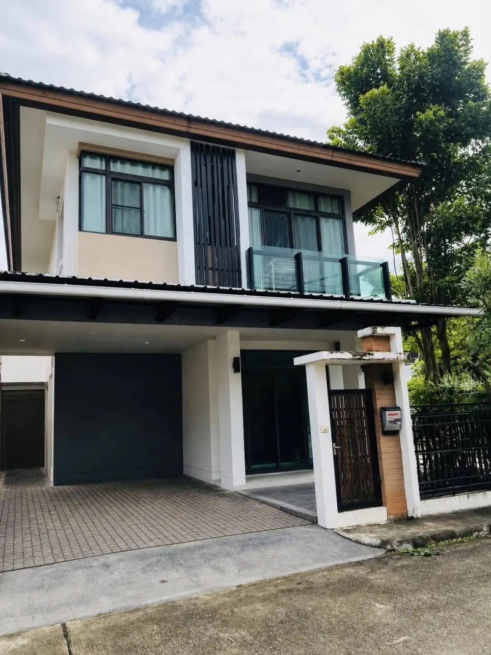 ขายด่วน! 4.6 ล้าน #ดิโอเรียนทอล #รีเจนท์3 #สารภี บ้านเดี่ยว 2 ชั้น | #บ้านหลังมุม ทำเลดี #ขายตามสภาพ #น้ำไม่ท่วม
