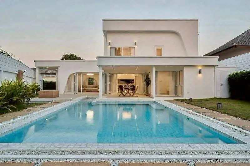 Luxury Pool Villa เพียง 19.9 ล้าน บ้านสไตล์โมเดิร์น ใจกลางเมืองเชียงใหม่