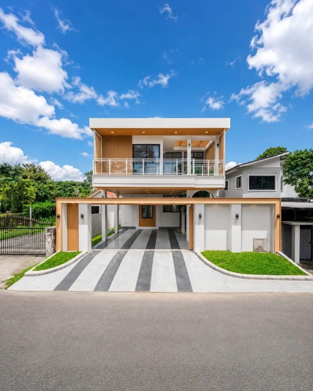 ขาย 16.99 ล้าน พูลวิลล่าหรู วังตาล หางดง บ้านสร้างใหม่ สไตล์ Minimal Modern Luxury