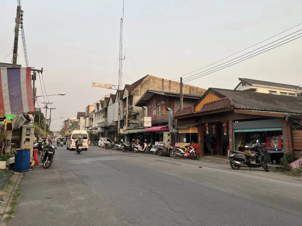 ขายบ้านพร้อมที่ดิน 17 ล้าน ทำเลทองในคูเมืองเชียงใหม่