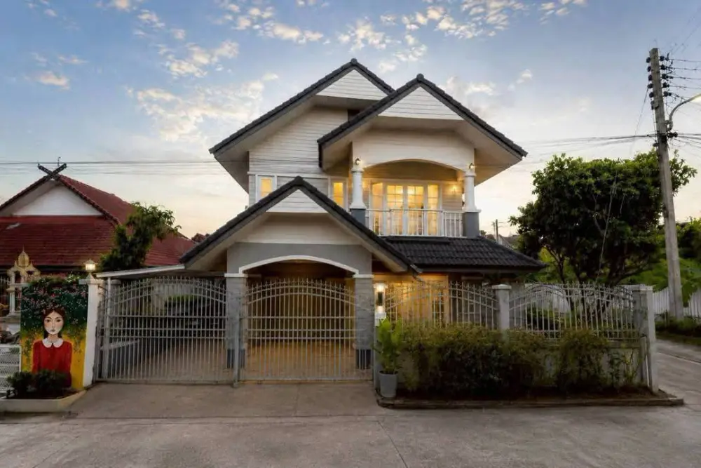 ขายพร้อมผู้เช่า 6.9 ล้าน หางดง Pool Villa รีโนเวทใหม่ สไตล์โมเดิร์น