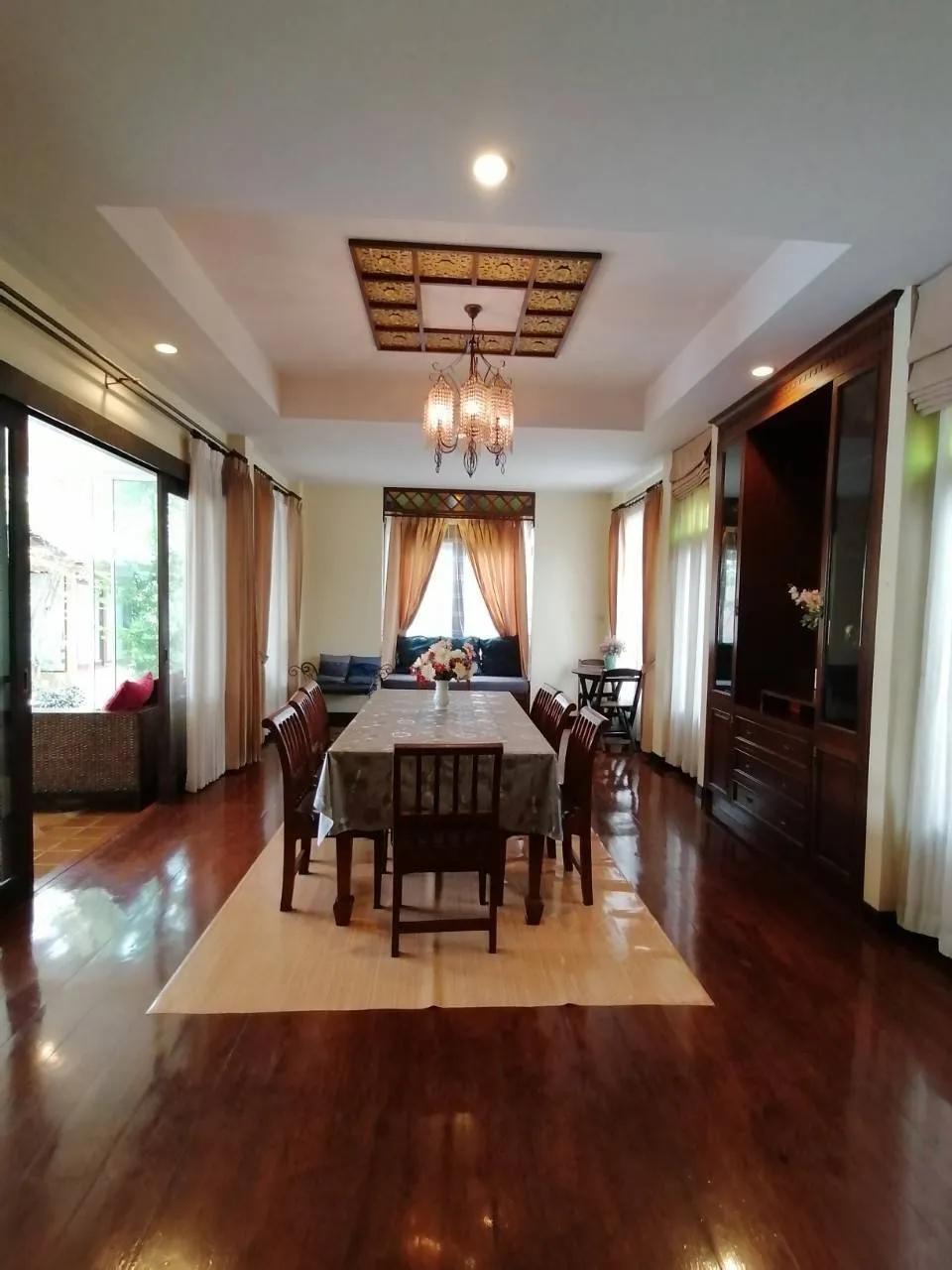โซนดอยสะเก็ด ให้เช่า/ขายด่วน 25 ล้าน Luxury Pool Villa ในโครงการ Flora Ville