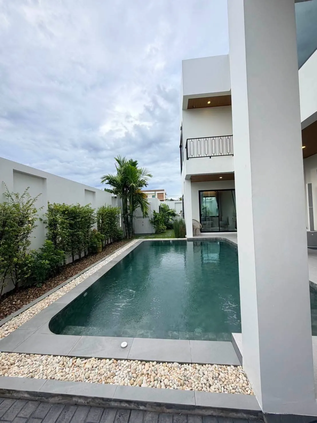 ราคาเริ่มต้นเพียง 13.99 ล้าน หางดง Luxury Modern Pool Villa ท่ามกลางธรรมชาติ