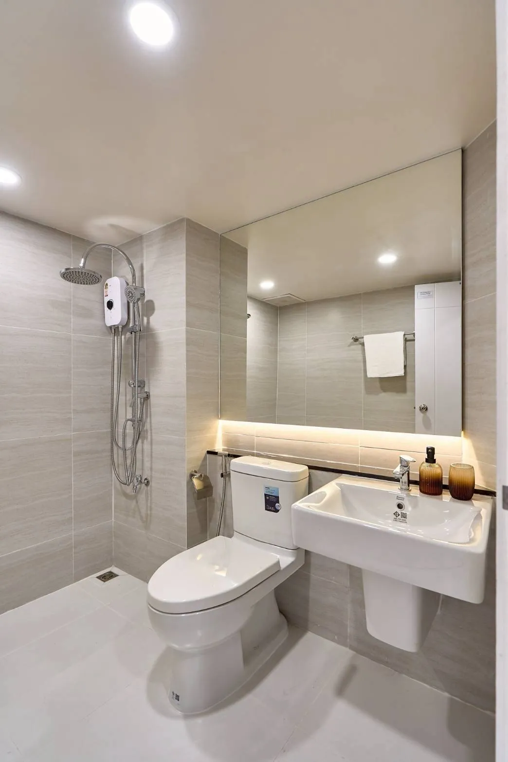 ลดราคาขายด่วน 2.99 ล้าน 59 ตรม. Hillpark Condo 1 มีโควต้าต่างชาติ