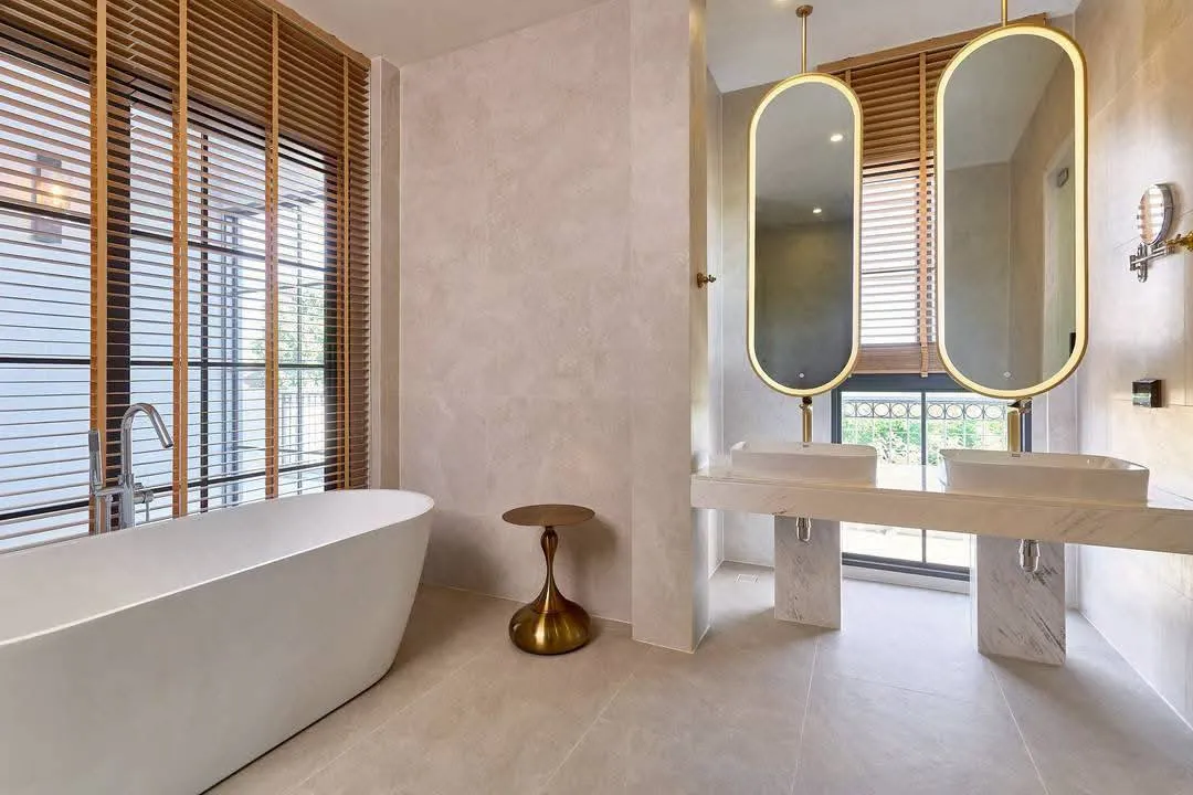 บ้านหรูสไตล์ Modern Luxury เป็นส่วนตัว บรรยากาศสงบ