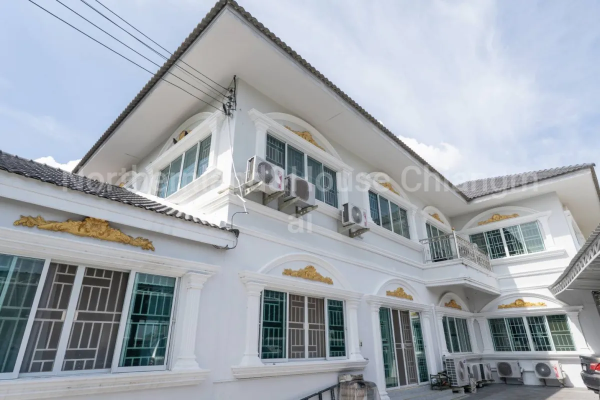 ขายเพียง 15.5 ล้านบาท บ้านหรูหลังใหญ่ สันทราย