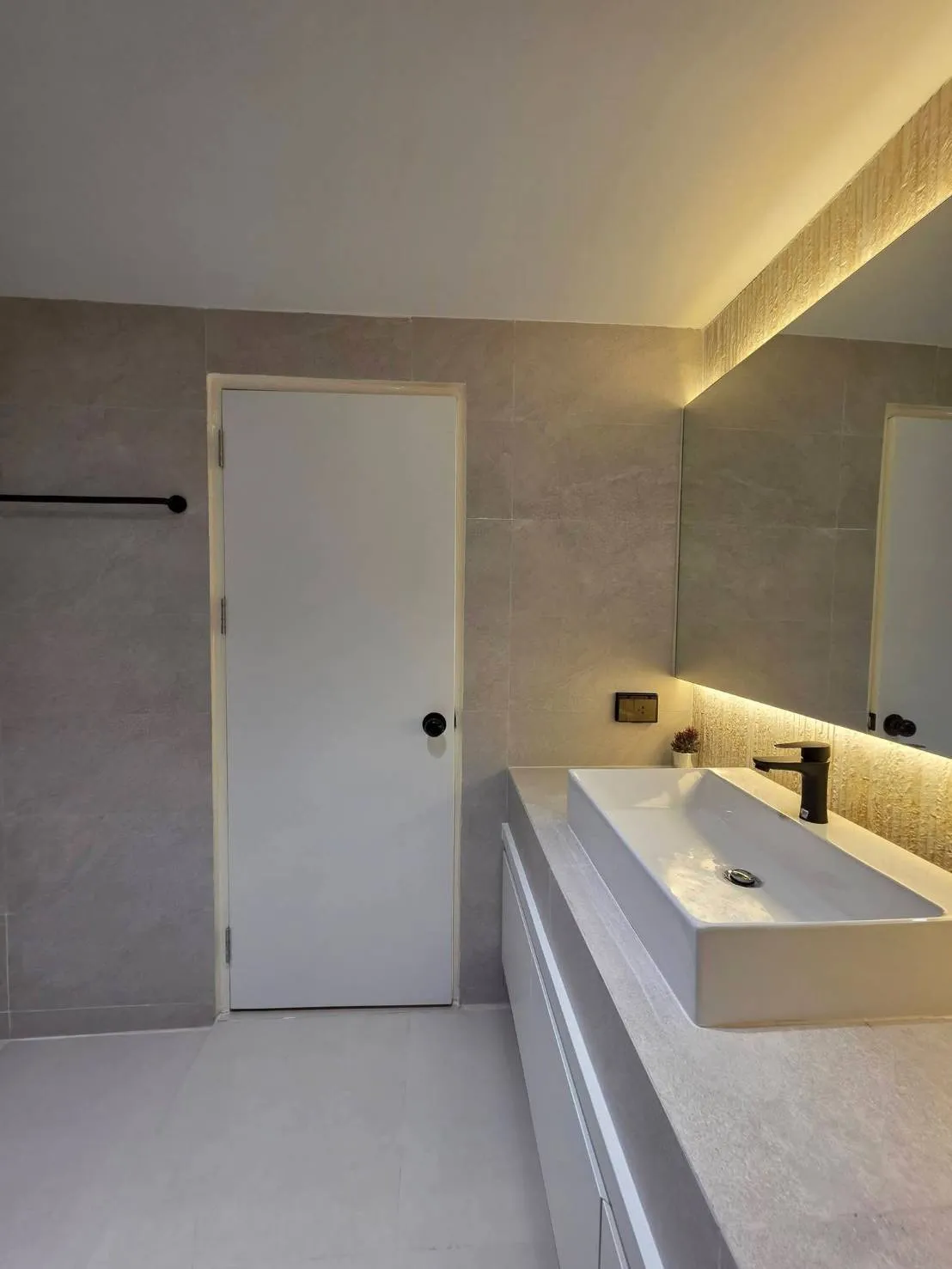 ขาย 3.05 ล้าน 45 ตรม. Hillside 4 วิวสระว่ายน้ำ