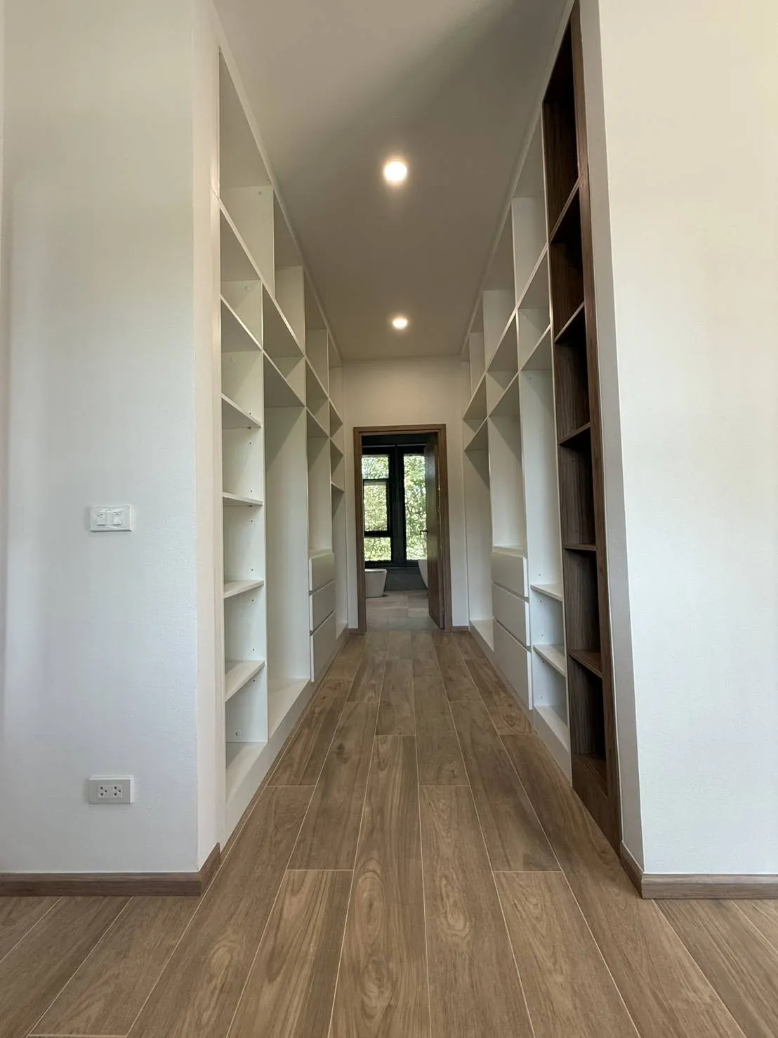 New Modern Pool Villa 10.8 ล้าน น้ำแพร่ หางดง