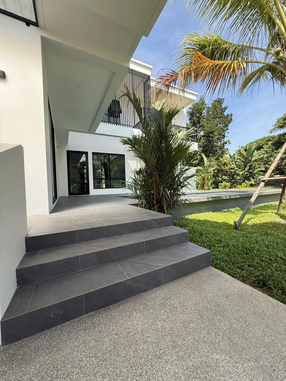New Modern Pool Villa 10.8 ล้าน น้ำแพร่ หางดง