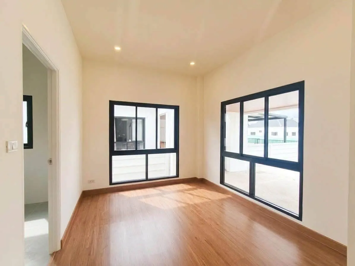 ลดแรง 300,000 บาท บ้านสร้างใหม่ เหลือเพียง 2.2 ล้านบาท