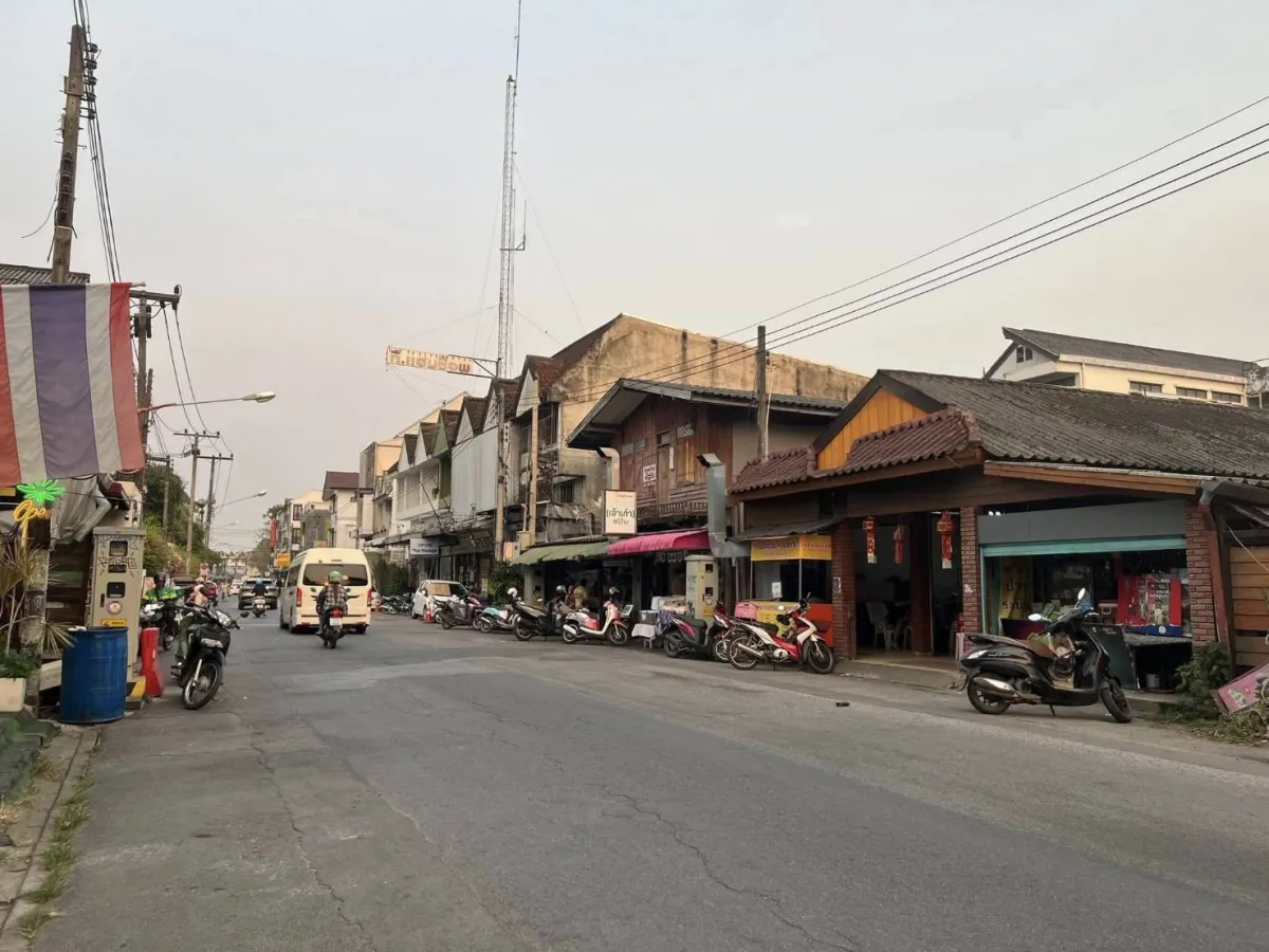 ขายบ้านพร้อมที่ดิน 17 ล้าน ทำเลทองในคูเมืองเชียงใหม่