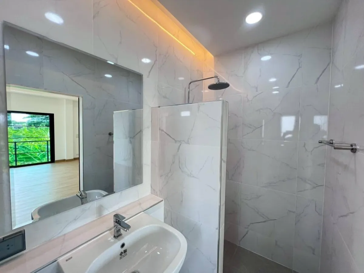 ขาย 4.29 ล้าน ท่าศาลา บ้านสร้างใหม่ 2 ชั้น พร้อมเข้าอยู่