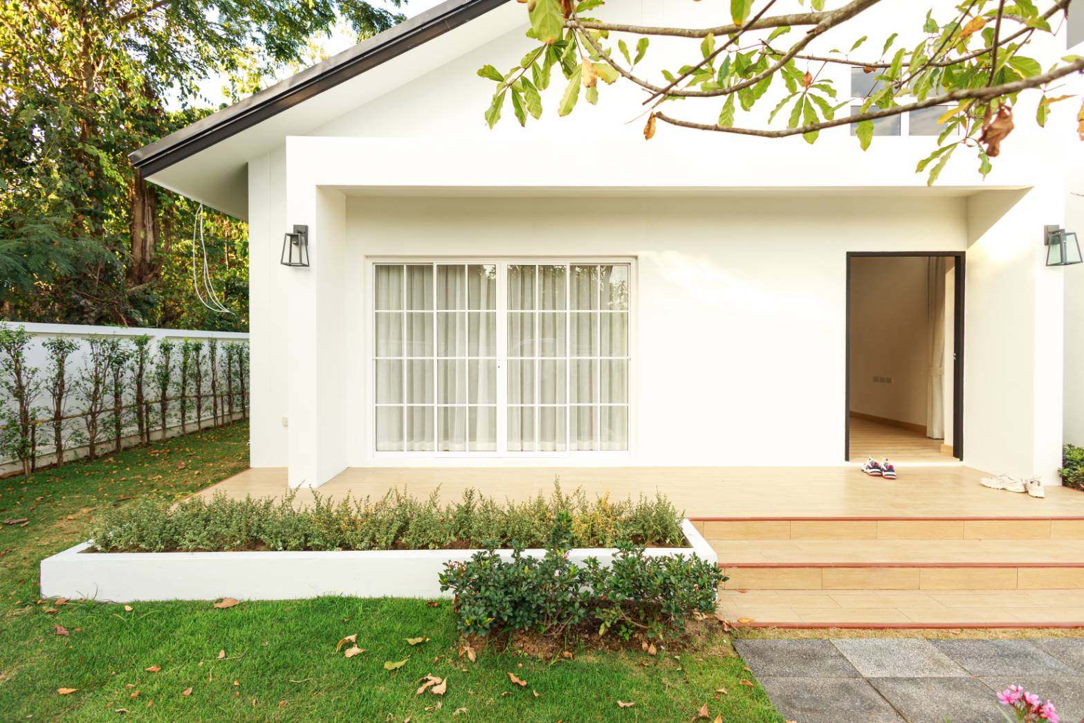 ราคาเริ่มต้นที่ 3.29 ล้าน 87 ตรว. น้ำแพร่ หางดง บ้านสร้างใหม่ สไตล์มินิมอล ดีไซน์เรียบง่าย แบบโฮมคาเฟ่