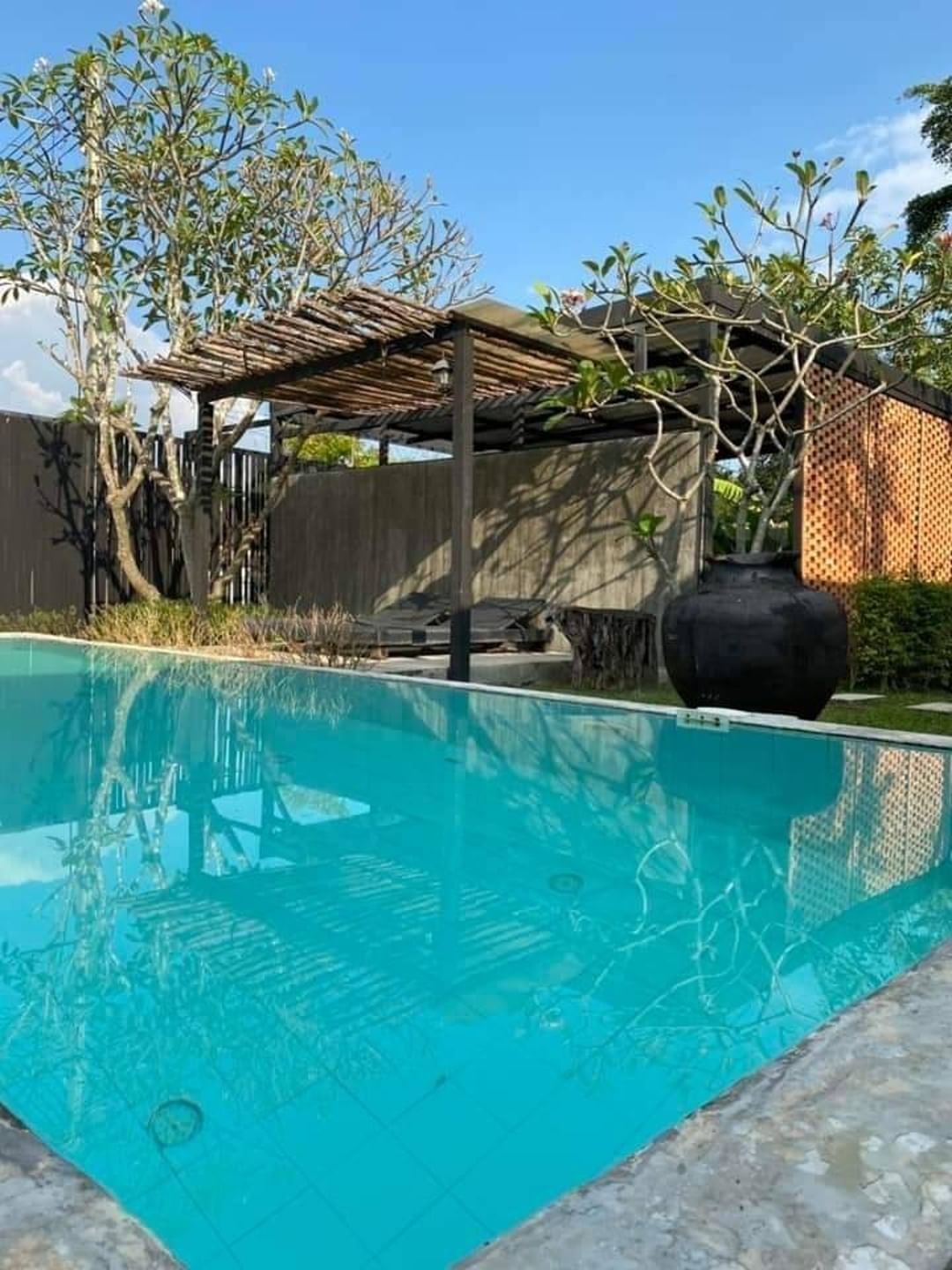 ขายพูลวิลล่า ชั้นเดียว 111 ตรว. บ้านธารอิงดอย หางดง บรรยากาศ ร่มรื่น ชมวิวธรรมชาติได้รอบตัวบ้าน​ ใกล้กาดฝรั่ง