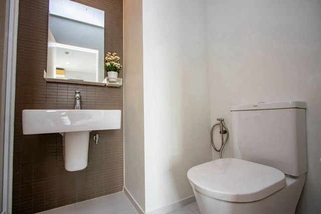 ขาย 1,999,999 บาท 35.20 ตรม. นอร์ท 1 คอนโด พร้อมอยู่ วิวสวยจาก ดอยคำถึงดอยสุเทพ และบรรยากาศผ่อนคลายรอบทะเลสาบ