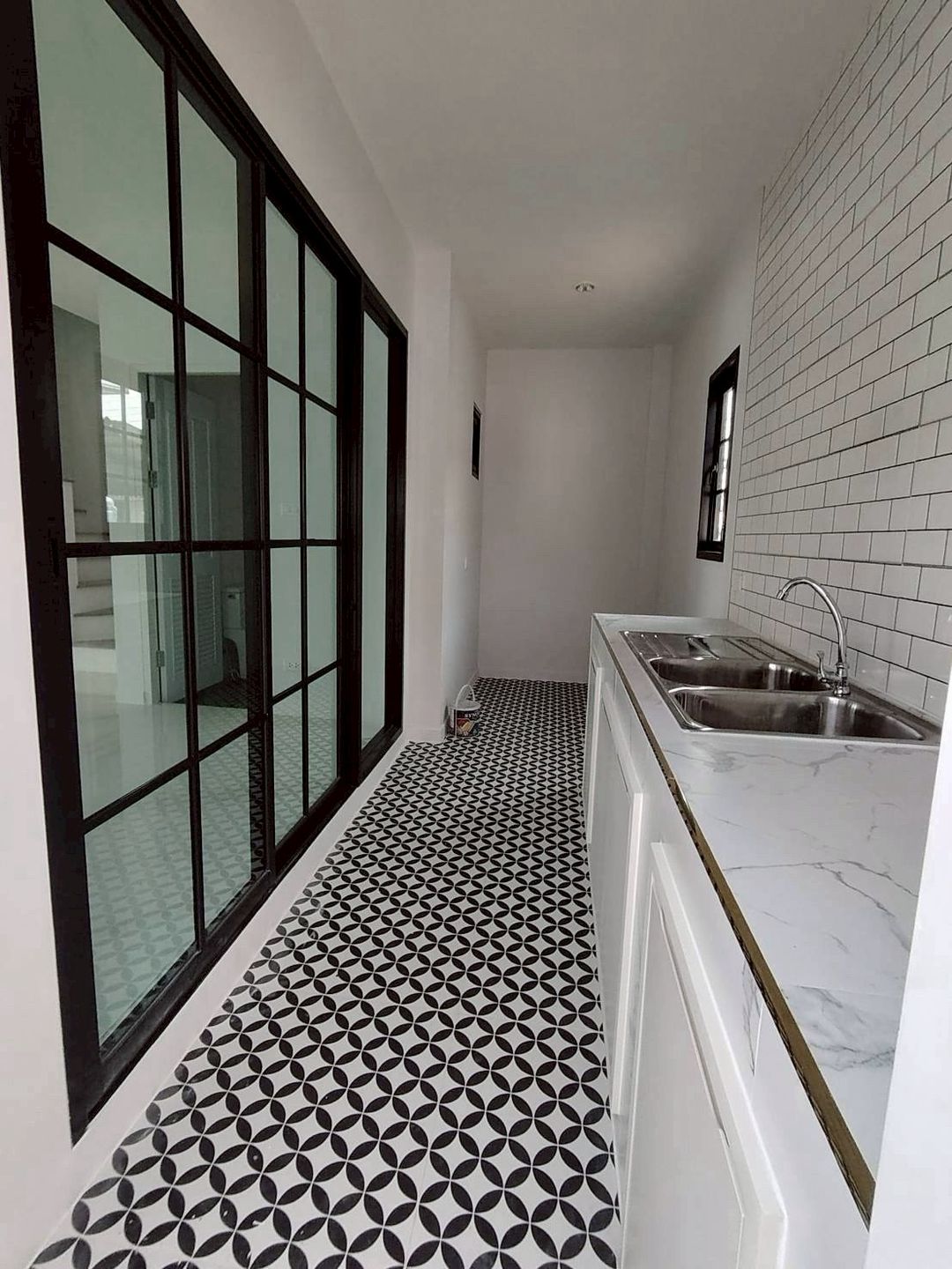 โซนท่าวังตาล สารภี ขาย 2.39 ล้าน/หลัง 30 ตรว. บ้านแฝด 2 ชั้น สไตล์ Colonial สร้างใหม่ พร้อมเข้าอยู่ ใกล้สนามบิน น้ำไม่ท่วม