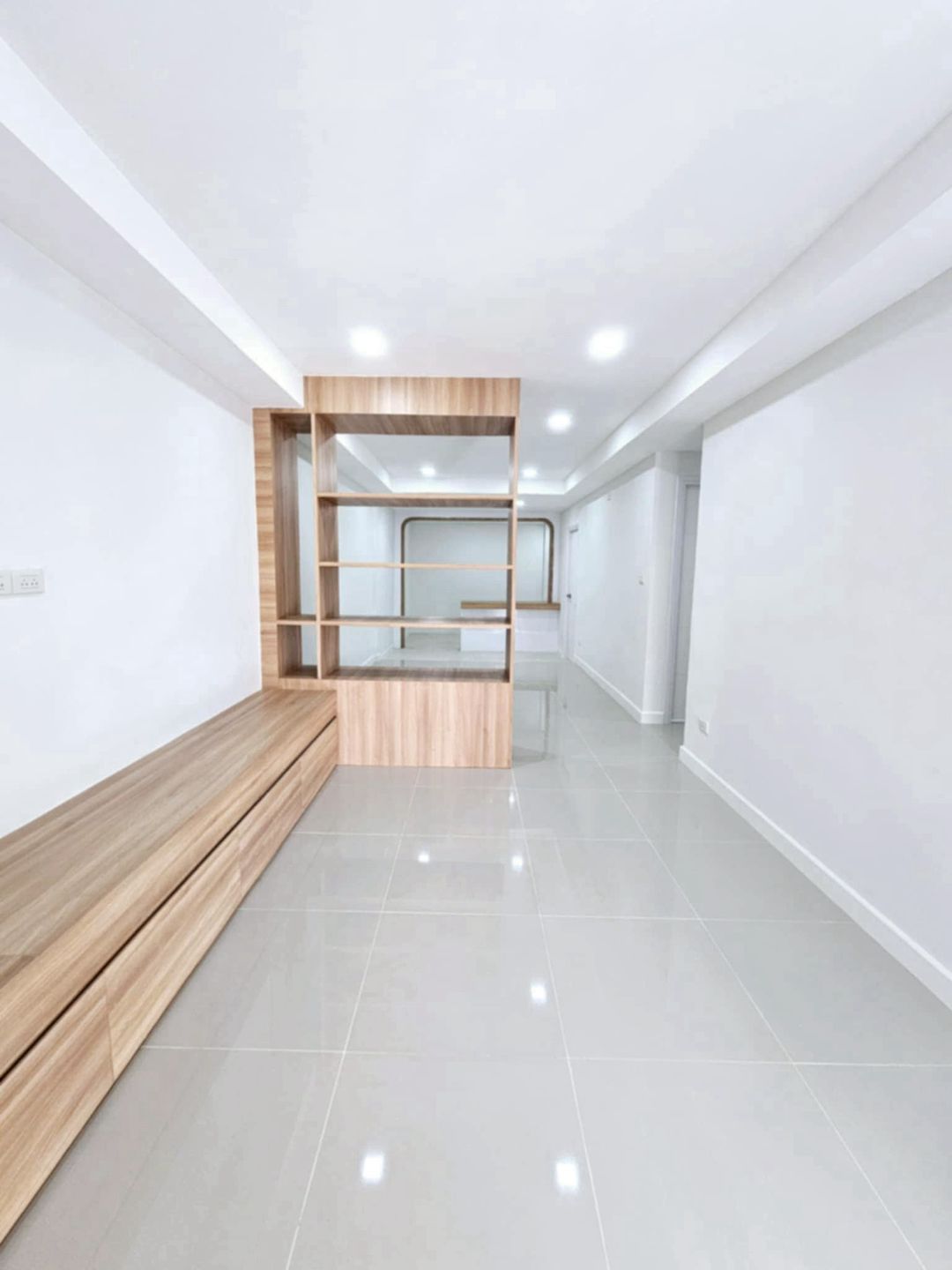 ราคาเริ่มต้นที่ 2.45 ล้าน 35-64 ตรว. บ้านสวยทำเลดี โซนแม่เหียะ บ้านแฝดชั้นเดียว รีโนเวทใหม่ มี 2 หลัง