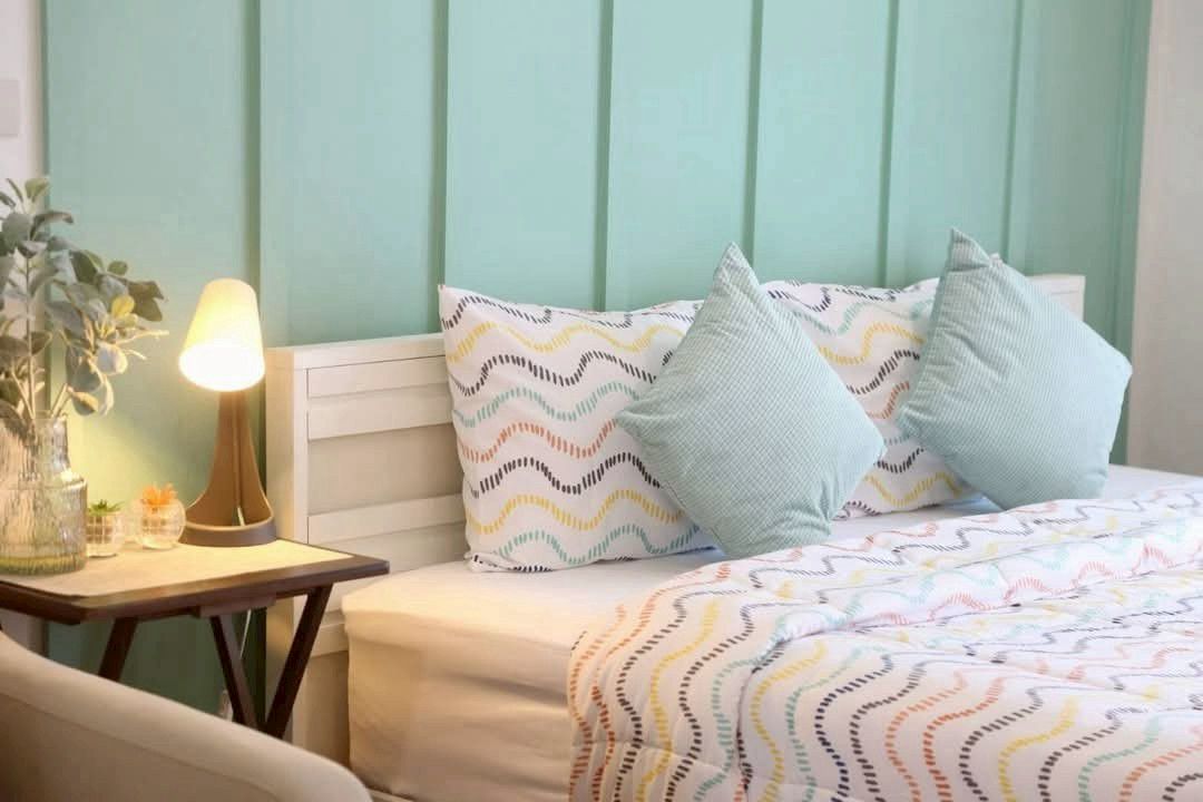 โซนนิมมาน ขายด่วน 2.69 ล้าน 42 ตรม. รวีวารี เรสซิเด้นท์ คอนโดหรู ใจกลางนิมมาน ตกแต่งสวย เฟอร์นิเจอร์ครบ พร้อมเข้าอยู่