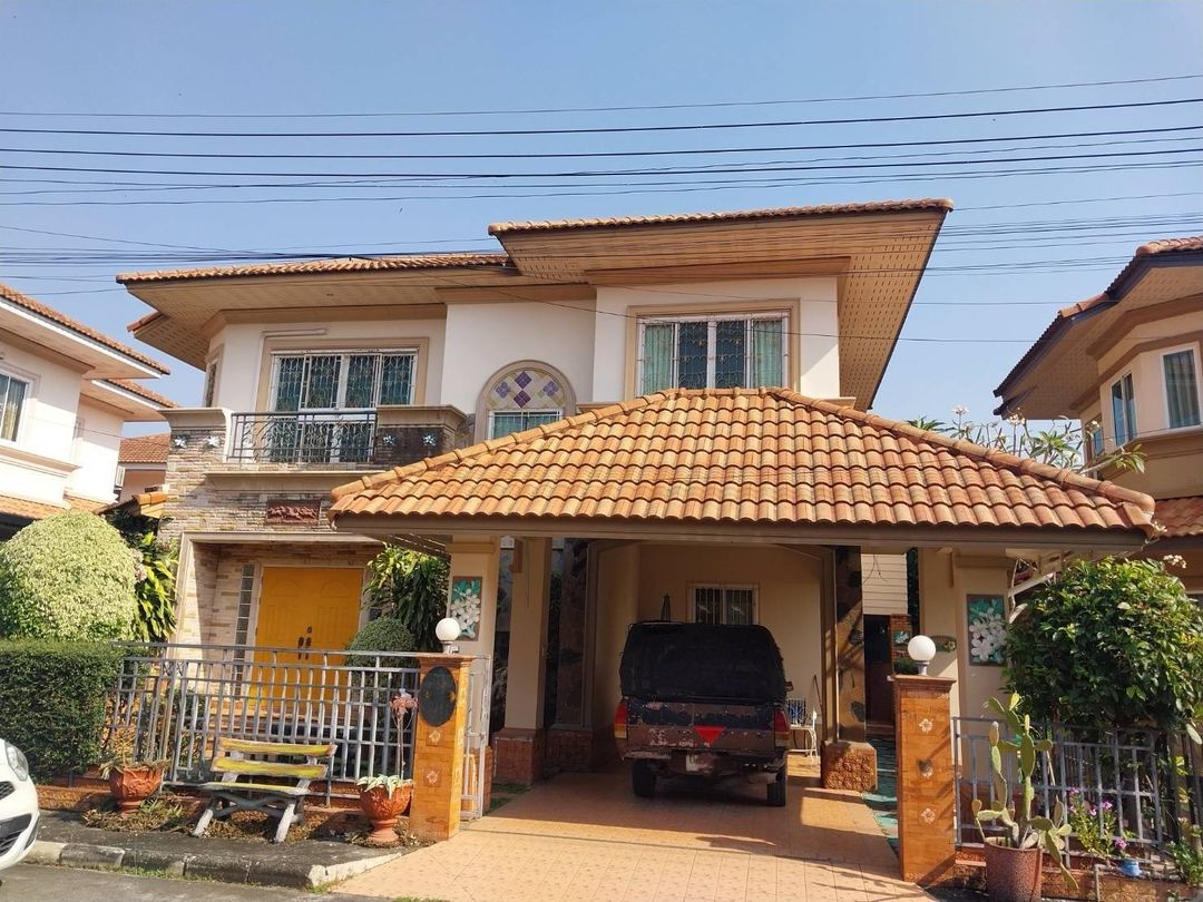 ขายขาดทุน ขายต่ำกว่าราคาประเมิน 3.8 ล้าน 60.8 ตรว. 4 นอน 2 น้ำ ดิโอเรียนทอล รีเจ้นท์ 3 สารภี บ้านเดิมสภาพใหม่ เจ้าของไม่ค่อยอยู่