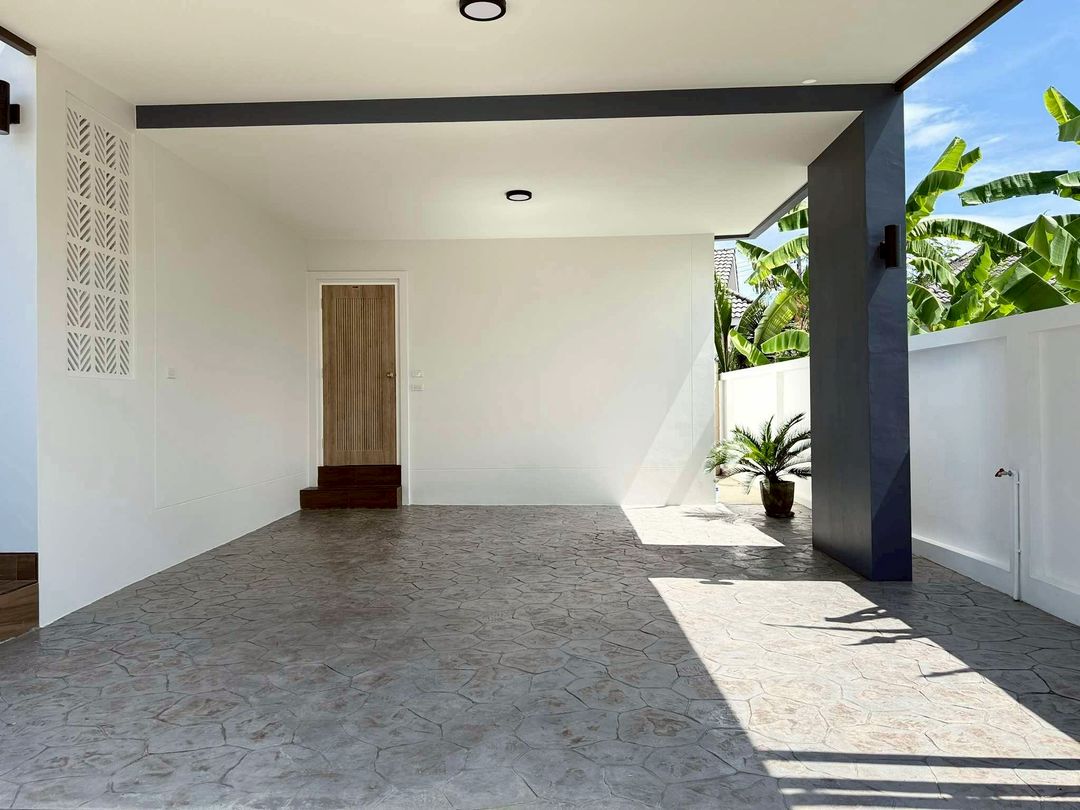 ราคาพิเศษเพียง 3.9 ล้าน หางดง บ้านสร้างใหม่ สไตล์โมเดิร์น ทำเลดี ใกล้เมือง