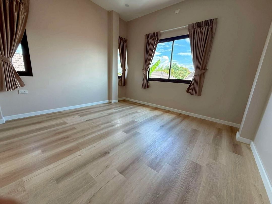 ราคาพิเศษเพียง 3.9 ล้าน หางดง บ้านสร้างใหม่ สไตล์โมเดิร์น ทำเลดี ใกล้เมือง