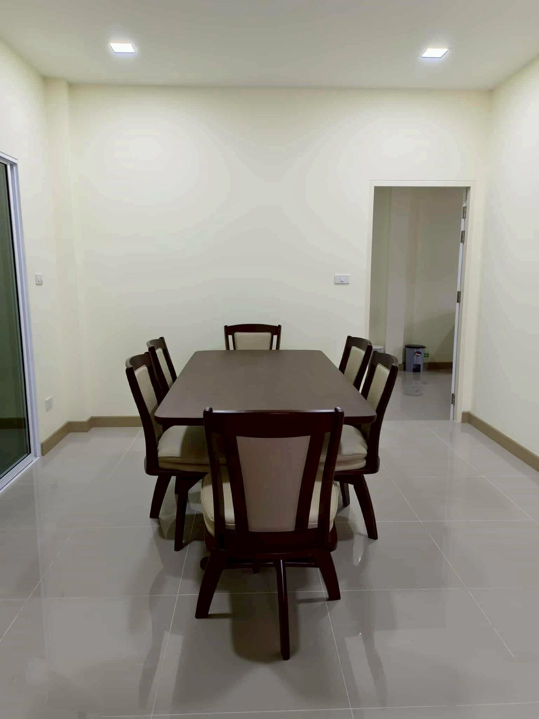 ให้เช่า 20,000 บาท/เดือน ขาย 5.3 ล้าน รุ่งธนา 7 สันทราย บ้านเดี่ยว 2 ชั้น น้ำไม่ท่วม เฟอร์นิเจอร์ครบ พร้อมเข้าอยู่